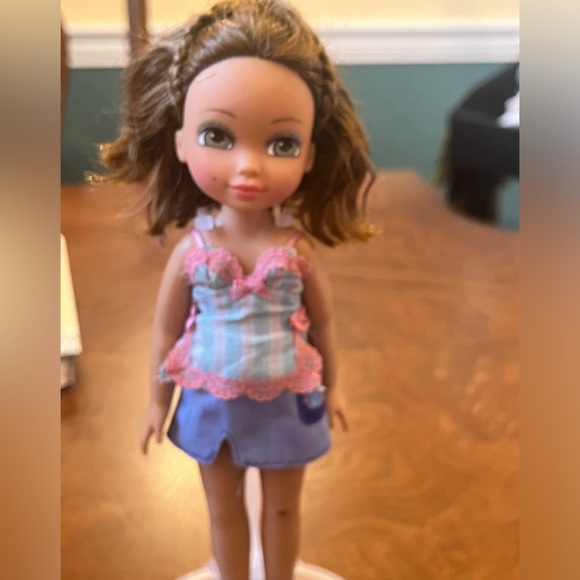 Mga entertainment forever best friends doll! Brown hair, green eyes, 10 in tall - Picture 3 of 13